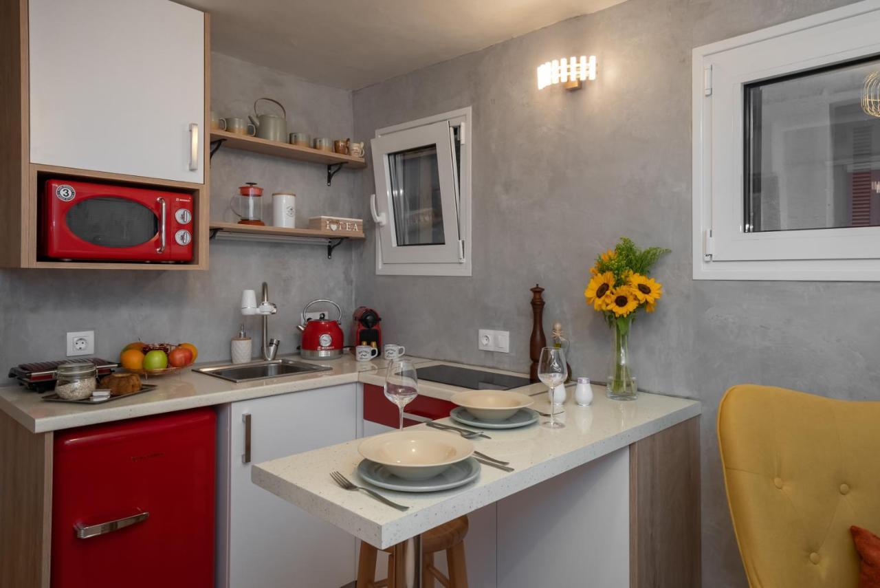 Cozy Tiny Apartment In The Heart Of Plaka Atene Esterno foto