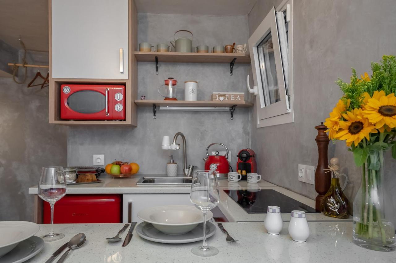 Cozy Tiny Apartment In The Heart Of Plaka Atene Esterno foto