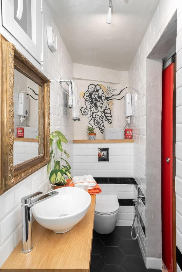 Cozy Tiny Apartment In The Heart Of Plaka Atene Esterno foto
