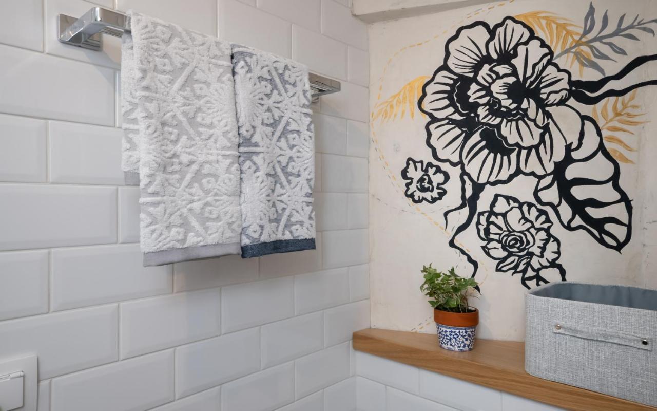 Cozy Tiny Apartment In The Heart Of Plaka Atene Esterno foto