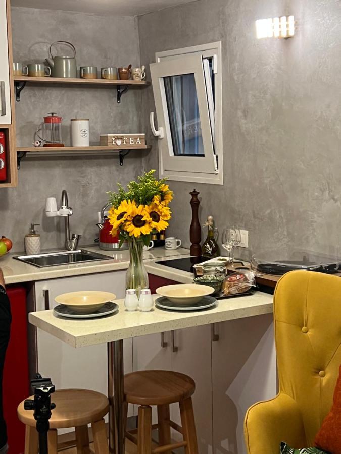 Cozy Tiny Apartment In The Heart Of Plaka Atene Esterno foto